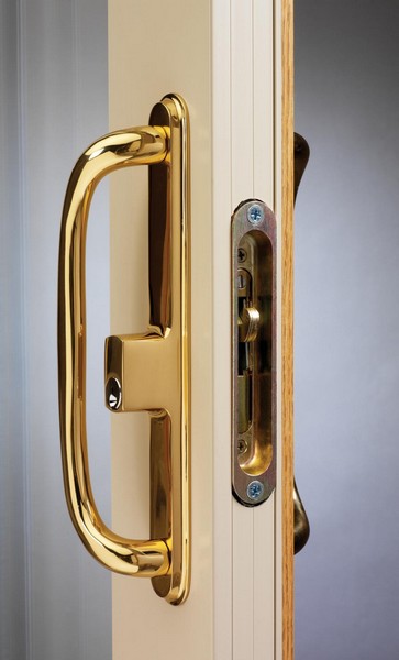 Exterior View | Polished Brass Handle & Lock (Standard on Woodgrains and Two-Tone Doors)